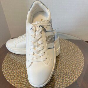 ALDO Women's Valenzia Sneaker Size 7.5 Medium